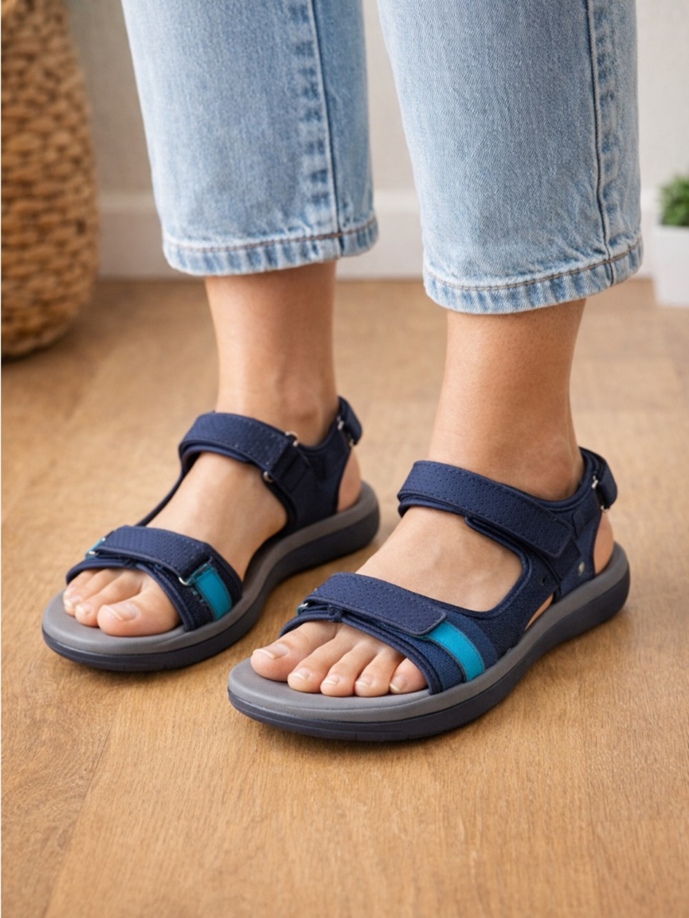 Clarks Cloudsteppers Fenneres Sandals Womens 9 Navy Comfort Walking Sport
